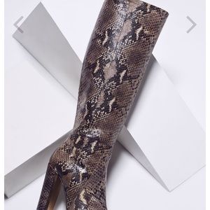 Gray Mirren High-heel Snake Embossed Leather Boot